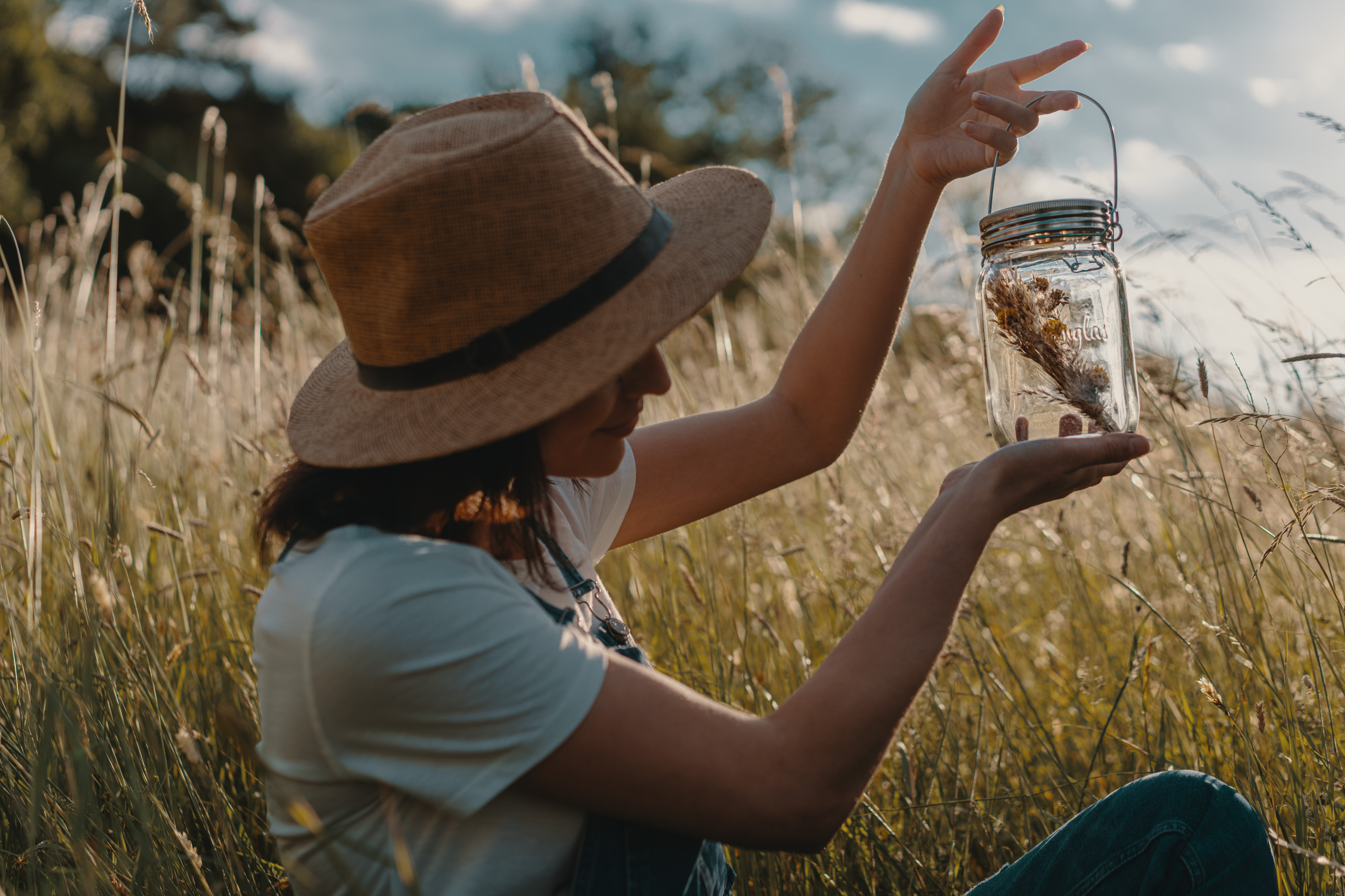 Community member with Sonnenglas